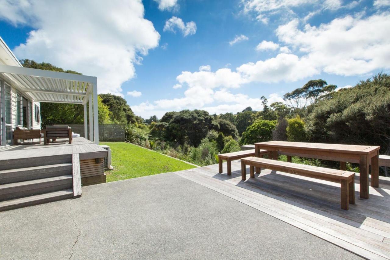 Karaka Sanctuary With Spa Pool By Waiheke Unlimited Oneroa Room photo